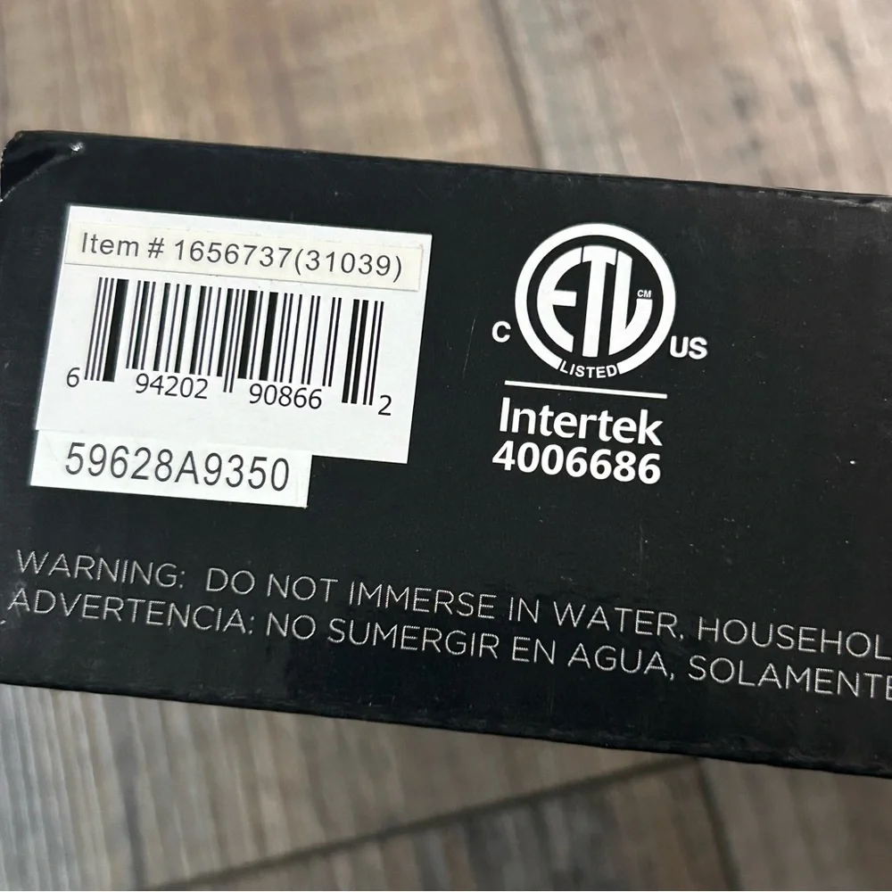 Black Styling Iron with Ultra‎ Smooth Plates